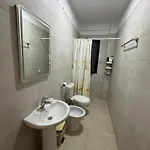 Nene Tereza Airport Appartement Valjiosi