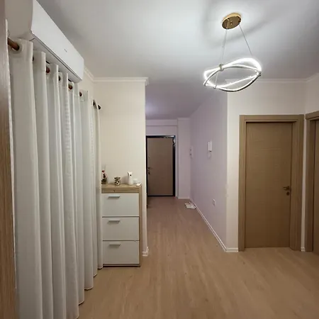 Nene Tereza Airport *