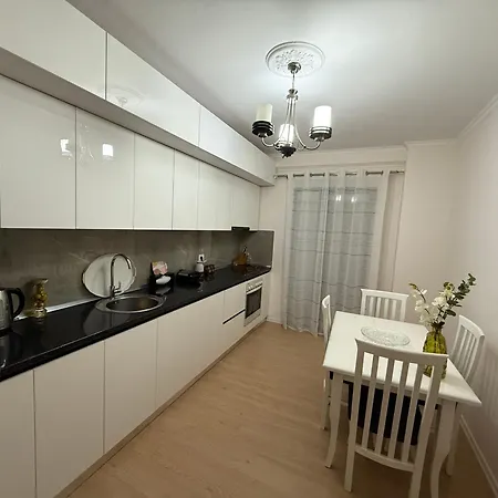 Nene Tereza Airport * Valjiosi