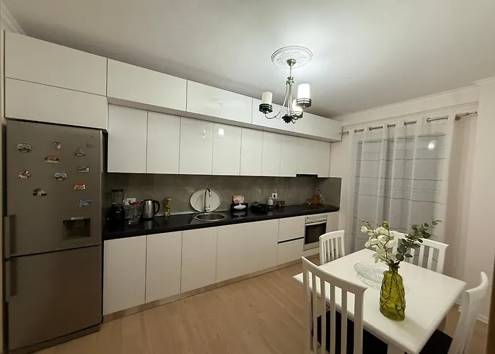 Nene Tereza Airport Valias